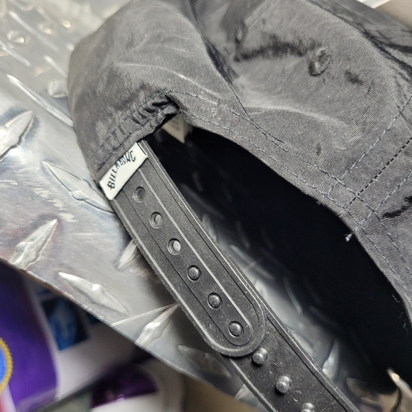 2FOR$40 Billabong unstructured snapback - Picture 7 of 7